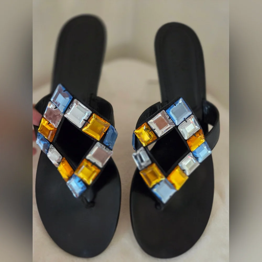COLE HAAN Pompano Black Leather Jewel Accents Thong Sandals SZ 9B